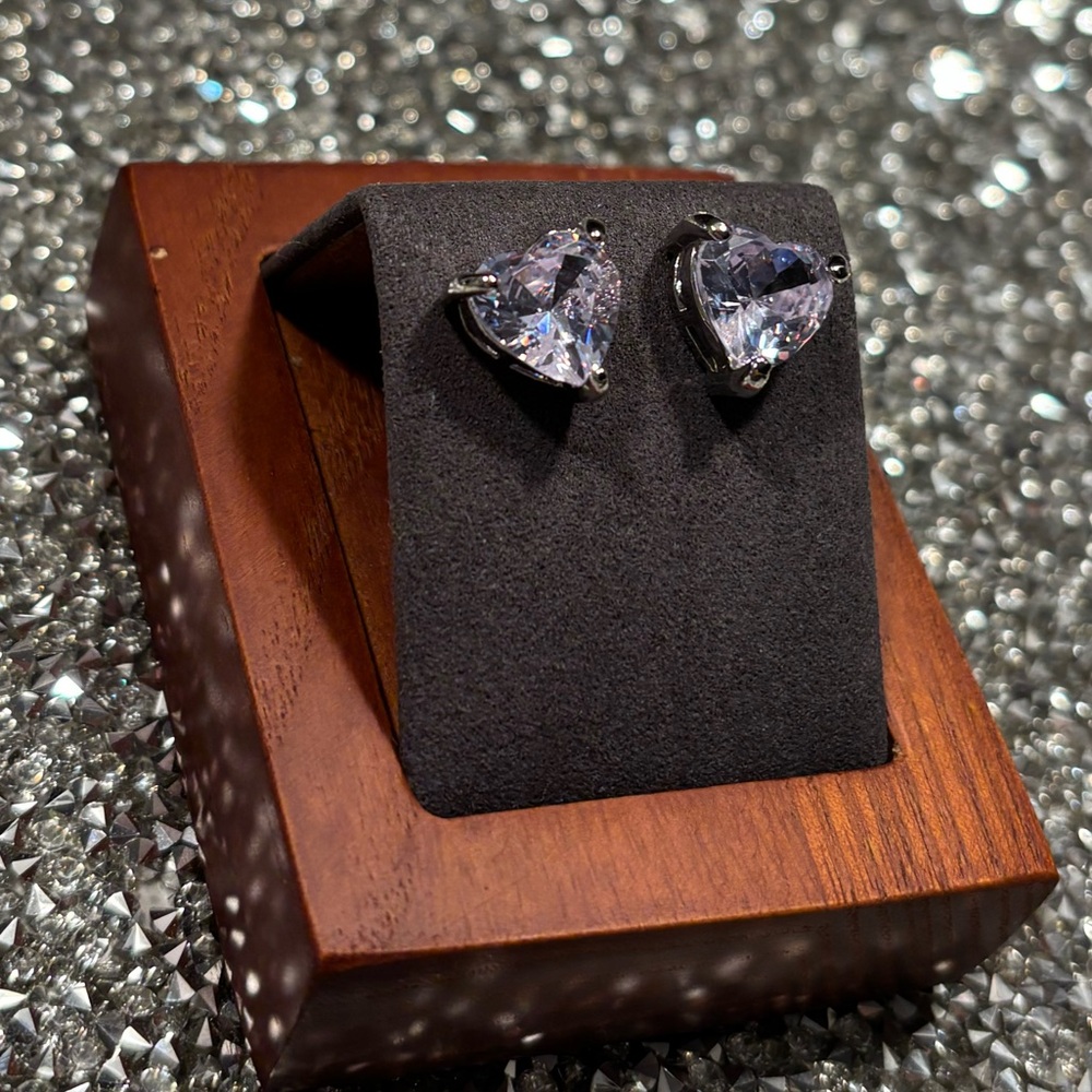 Heart-Shaped Silver Stud Earrings NIP - Picture 3 of 6